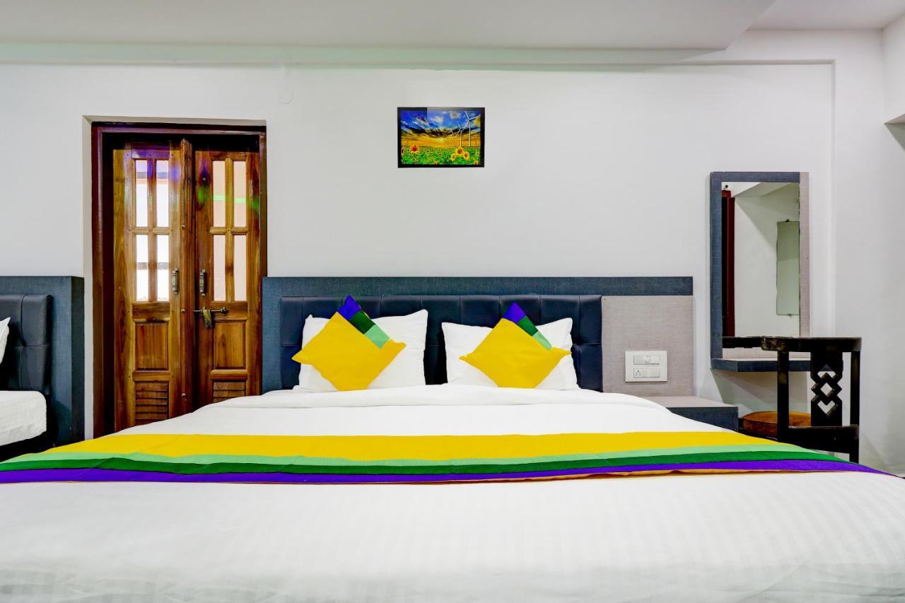 Itsy By Treebo - Hill View Hotel Madikeri Buitenkant foto